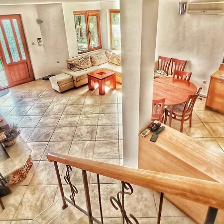 Holiday home Wood's Summer Burgas